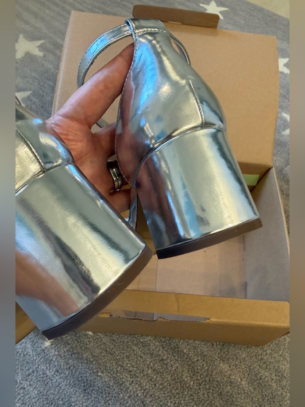 J CREW Ankle strap heels in Silver Mirror
Size 9.5 M - Picture 4 of 13